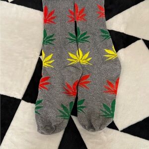 Colorful Leaf Patterned Men's Socks